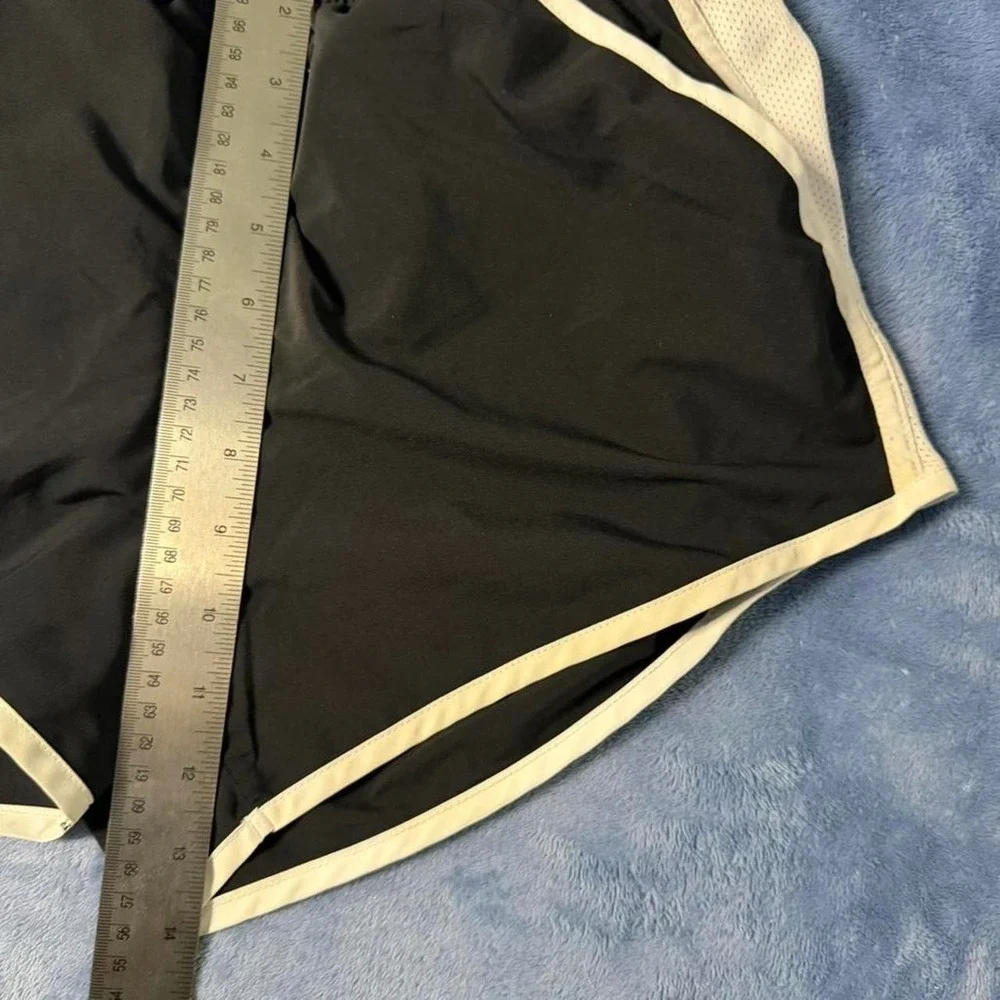 Under Armour black running shorts women  Size M